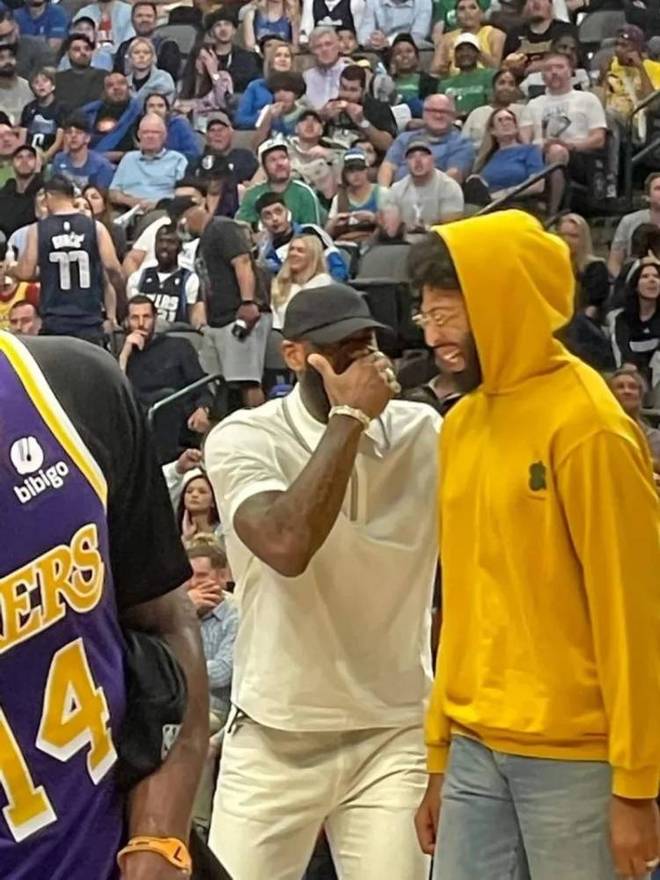 em